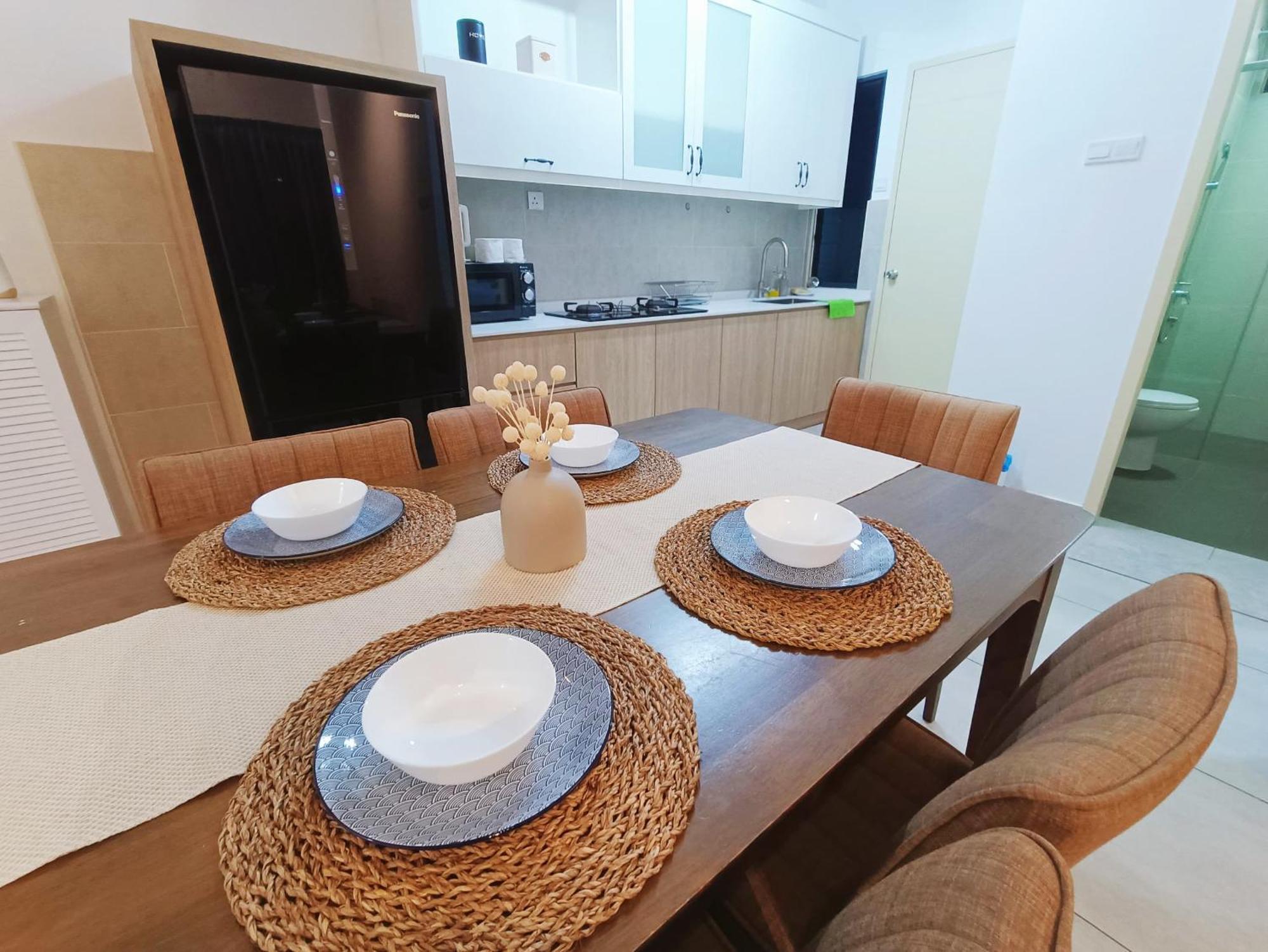 Apartment Atlantis By Jeffery Lam Management *